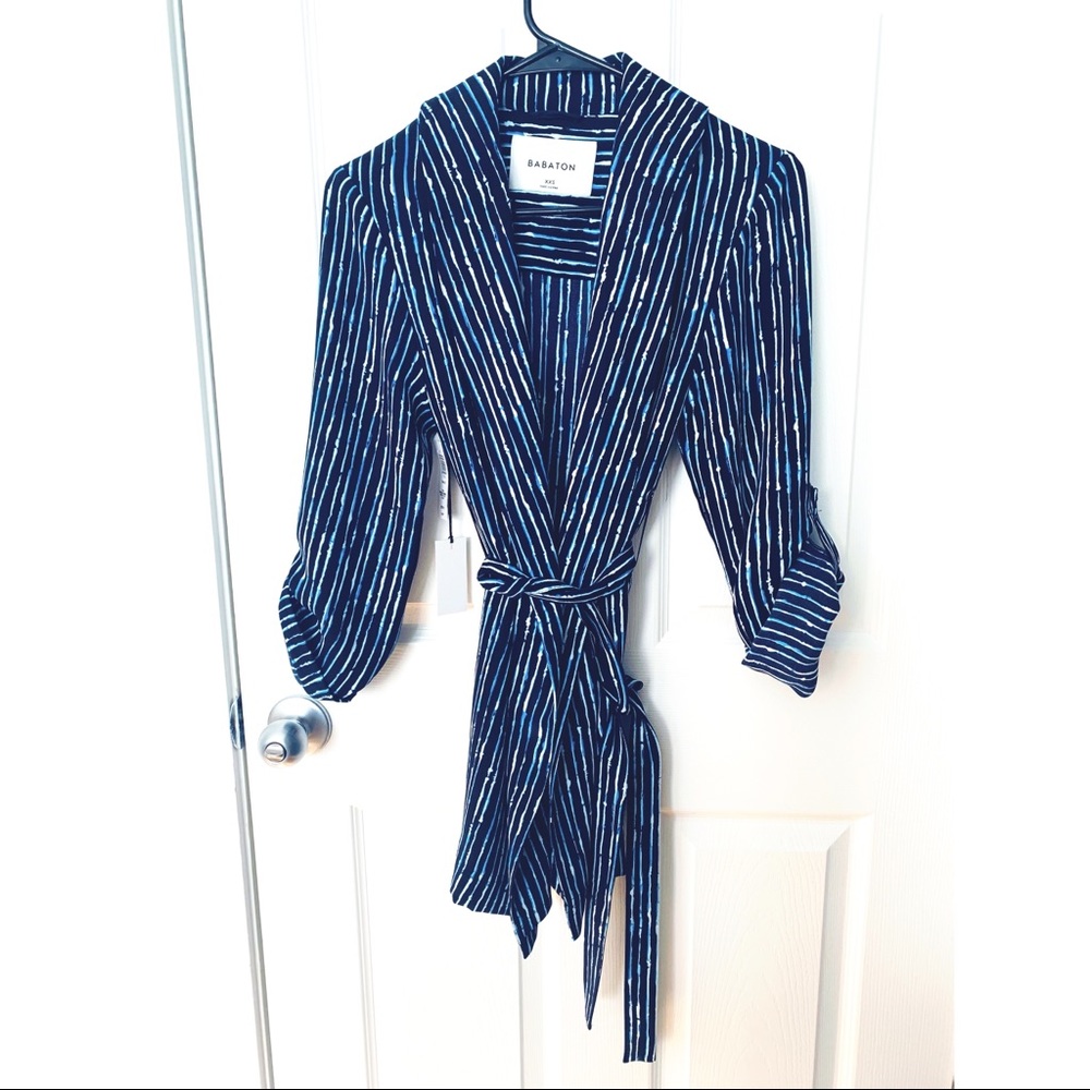 Aritzia Babaton Kahlo kimono/robe